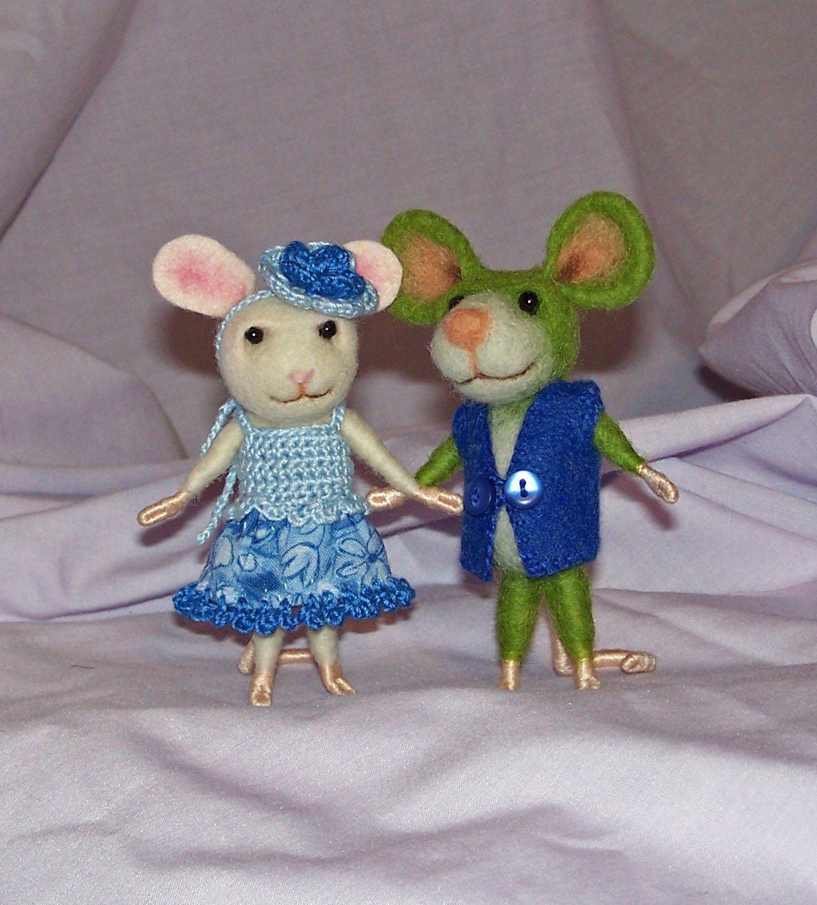 Cute Couple of Needle Felted Mice - Reserved for Bonnie