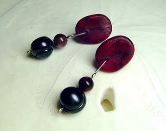 Titanium Post Earrings. black pearl earrings. red earrings