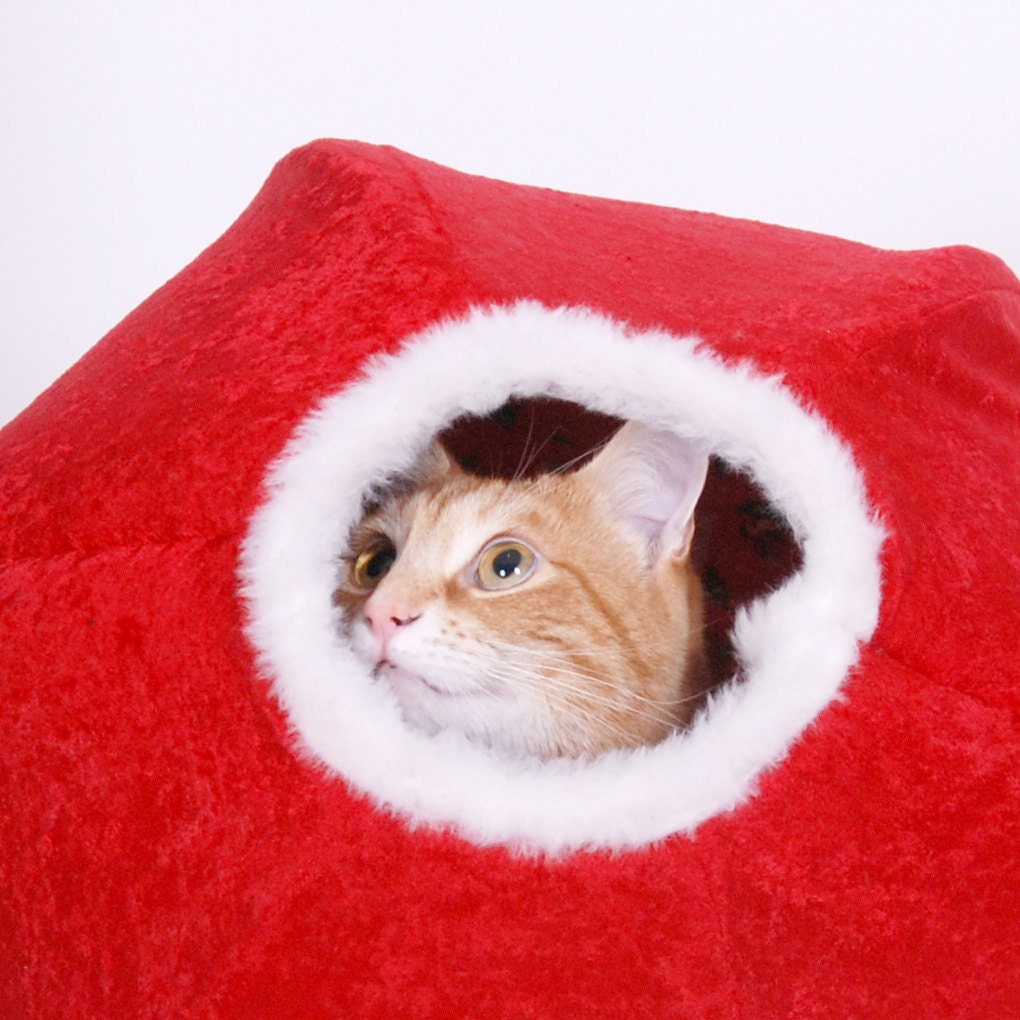 Christmas Cat Ball Unique Hand Made Kitty Bed
