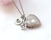 Adorable Heart locket necklace
