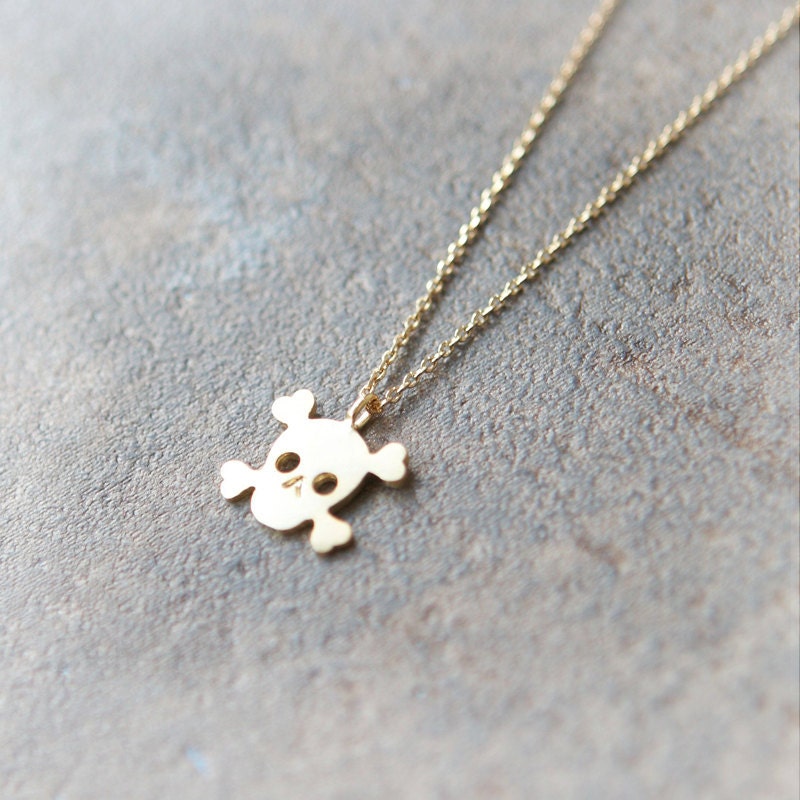 Skull and Cross Bones Necklace