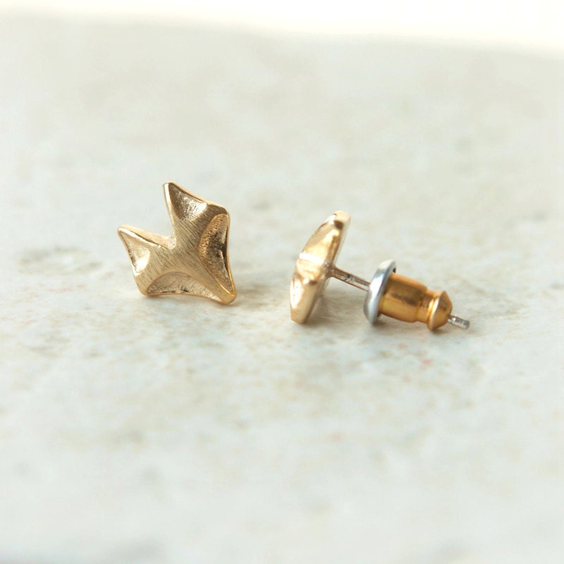 Fox earrings in gold