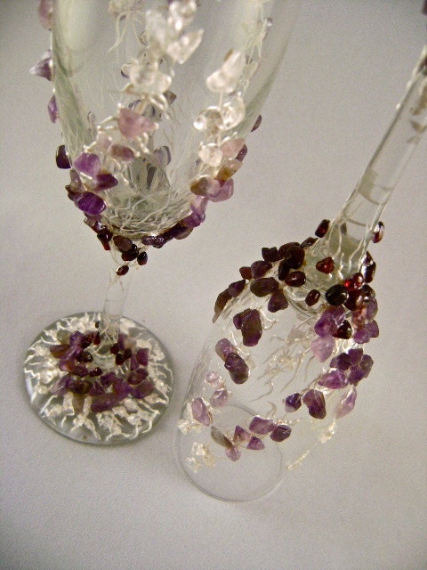 Lavender champagne flutes, wedding glasses, decorated with natural semi precious stones (amethyst, garnet and white crystal)