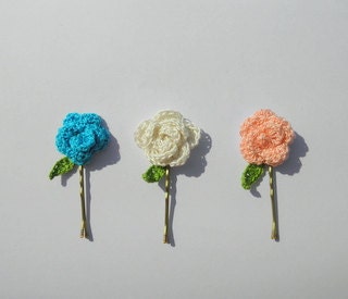 Set of 3 Hair pins spring summer flower and leaf off white  peach salmon turqoise blue crochet  eco fashion