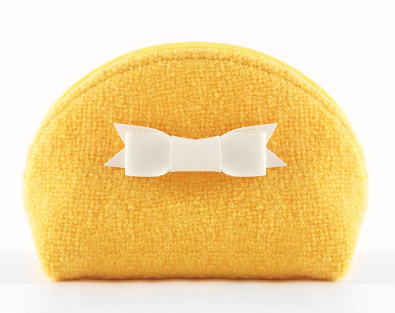 Sunny Yellow Wool Tweed Zipper Coin Purse. Small Round Wallet with Zip and white leatherette bow. Sunshine Warm Golden Bright Canary Yellow