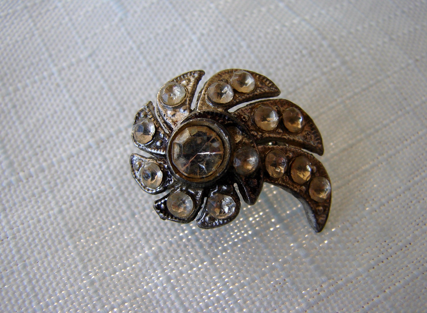 Vintage Tiny Crystal Pin Brooch