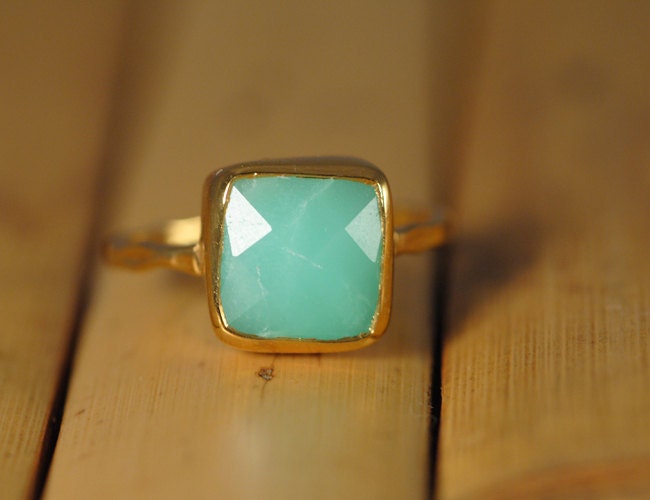 Chrysoprase Ring - Gemstone Ring - Gold Ring - Bezel Ring - Stackable Ring Mother's Day Gift