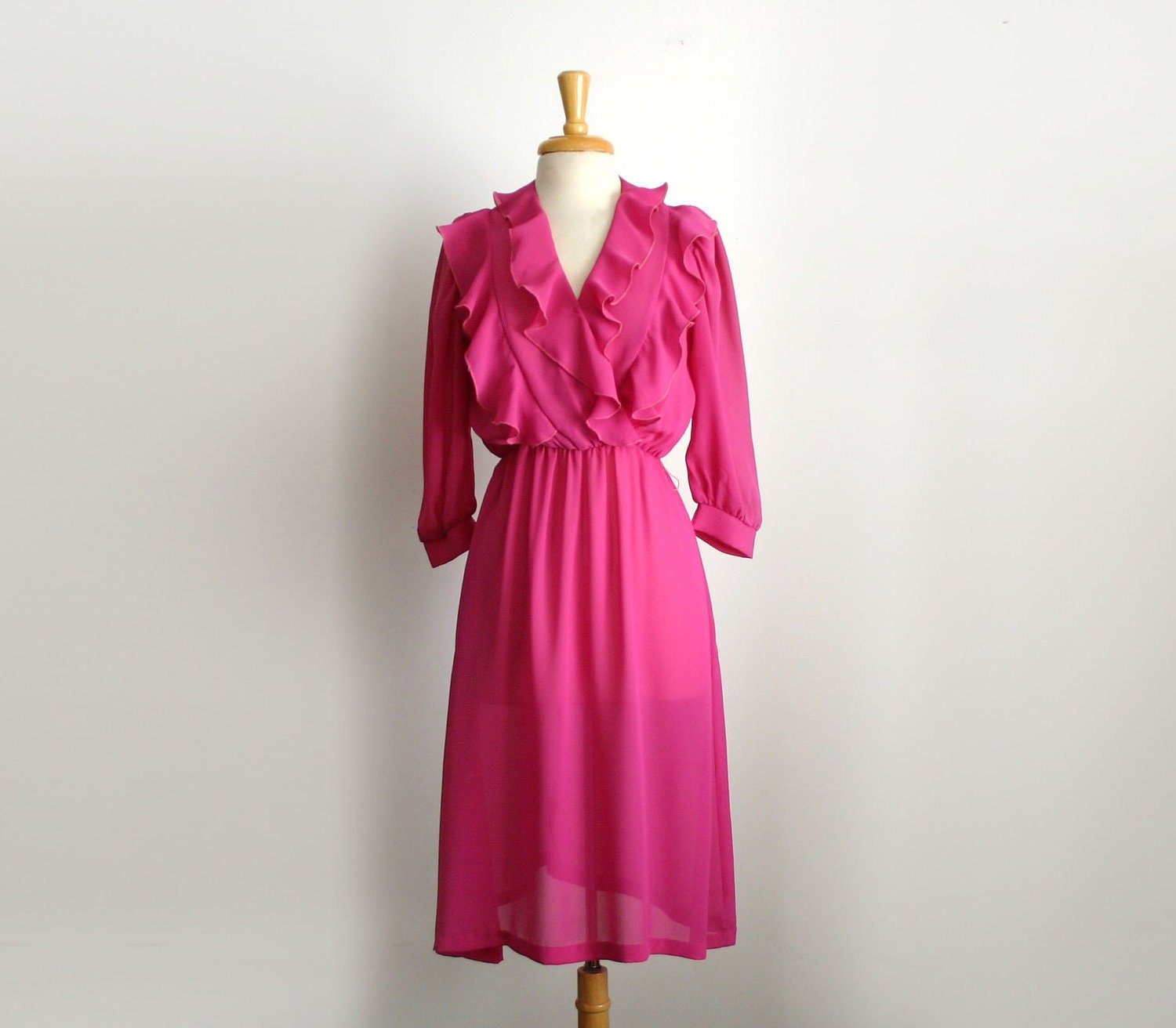 1970s ruffled neckline blouson waist fuchsia pink dress, size small or medium