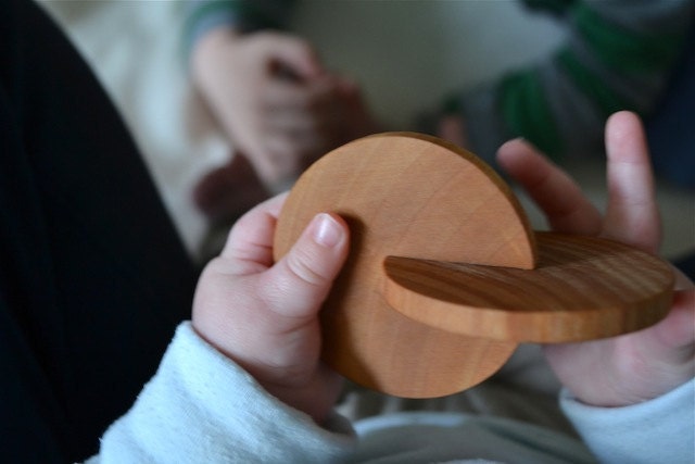 Interlocking Discs - Montessori Infant Toy
