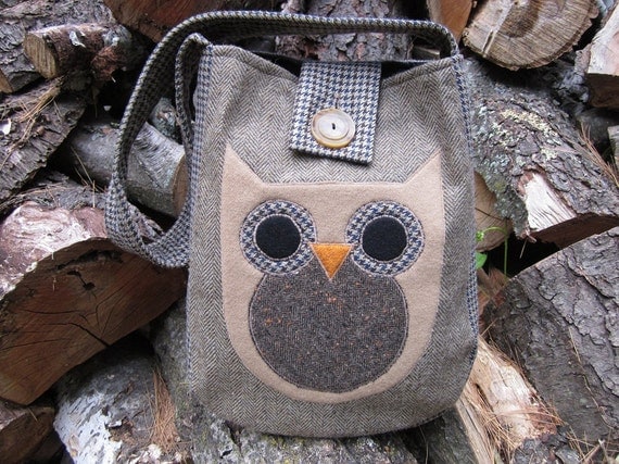 Owl totebag, recycled wool