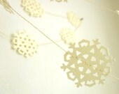 Snowflake Garland - Wedding Garland - Winter Wedding - Winter Garland - Creamy Christmas Snowflakes