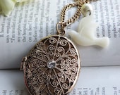 Vintage effect brass retro gold hollowed-out locket and pigeons with two chains necklace pendant - jewelry with vintage style