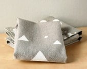 White Triangles on Grey linen dishcloth - Triangles tea towel - Gray and White towel - LesMiniboux