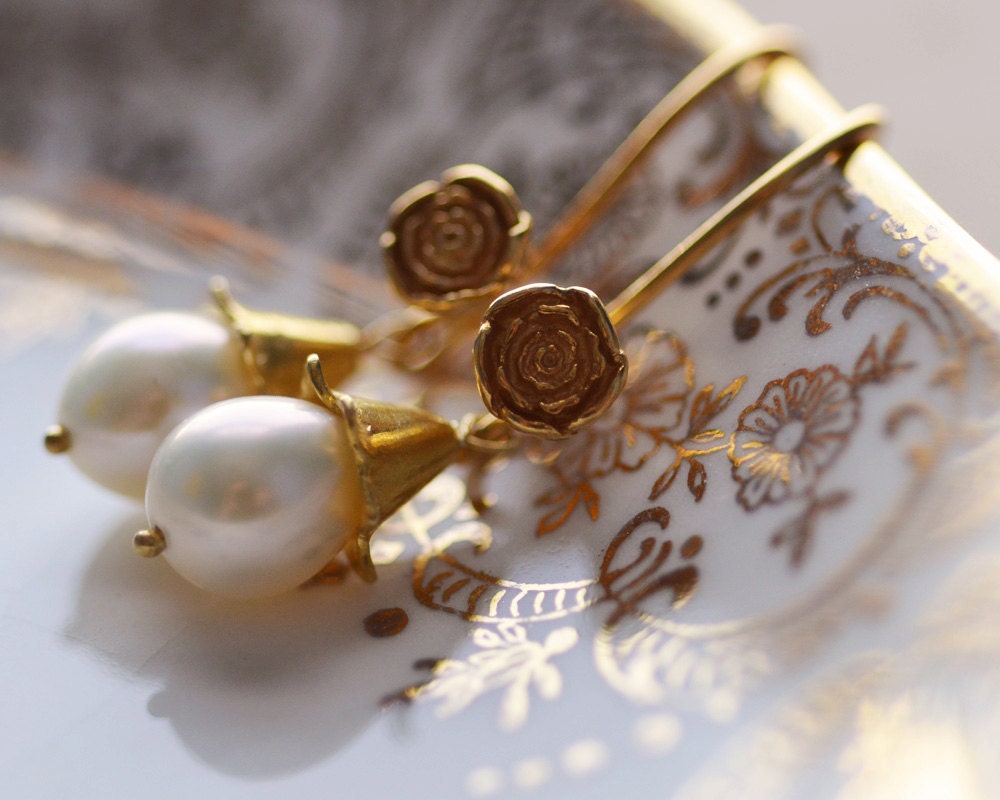 Pearl Earrings Winter Wedding Bride Bridal Rose Gold Vermeil White Fresh Water Pearl Spring Flower Bridesmaids Graduation Fashion