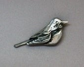 Robin Brooch in silver antiqued pewter