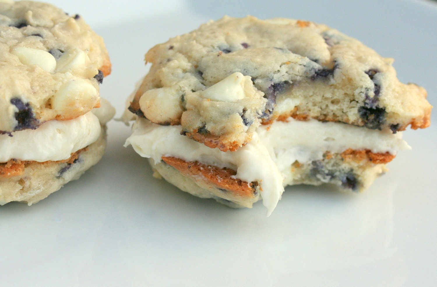 Berry Banilla Creme & White Chocolate Cookie-Wiches -1/2 Dozen