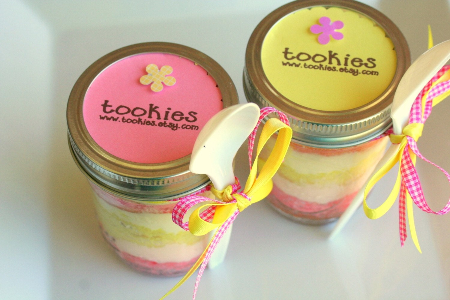 Screaming Strawberry Lemonade Jar Cake 8 pack