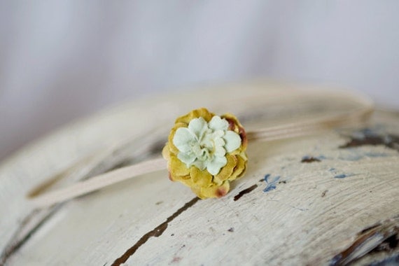 SWEET Flower Baby Headband, Newborn Headband, Green Headband, Green Flower Headband, Baby Headband, Petit Headband