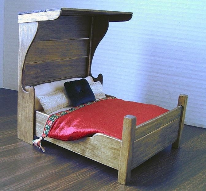 Tudor Half-Tester Bed, Dollhouse Miniature 1/12 Scale