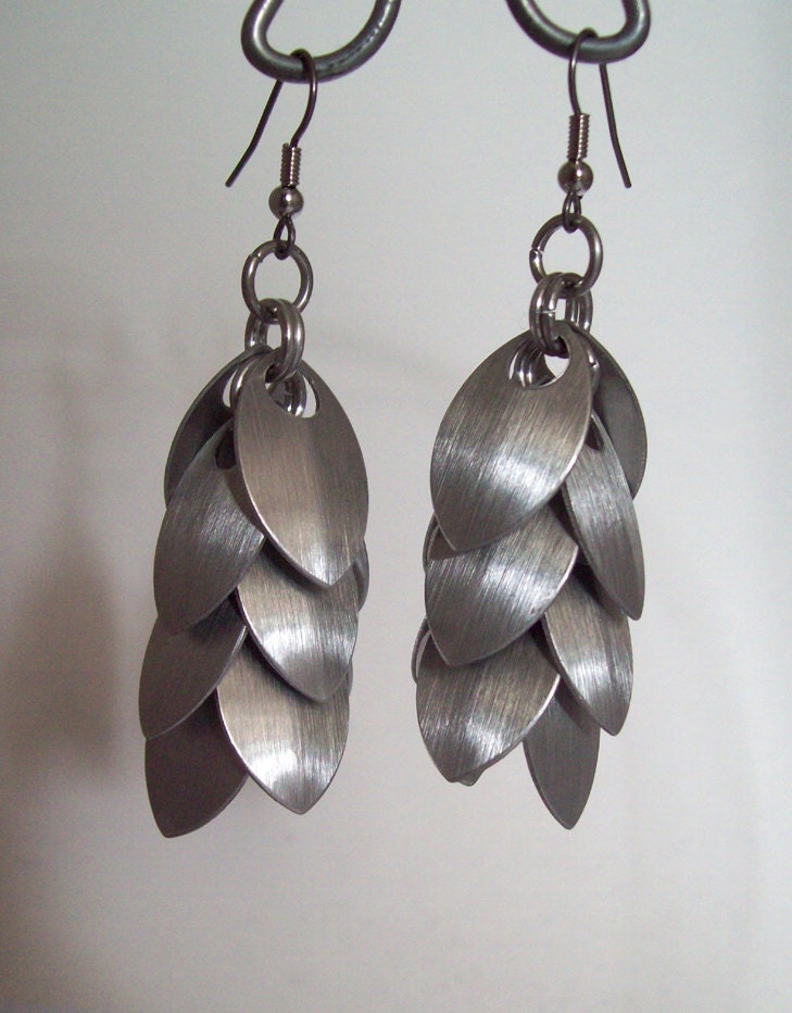 Scalemaille silver shaggy scale earrings.  Chainmaille.  Tribal, elven, bellydance, medieval, renaissance, larp, shaggy chic
