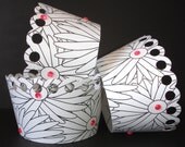 12 Bedazzling Daisy Flower Spring Party Cupcake Wrappers
