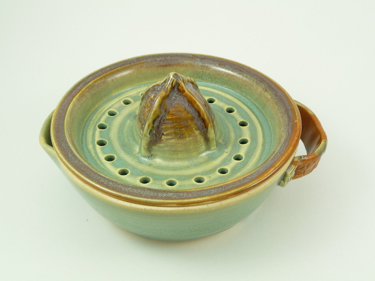 Ceramic Citrus Juicer // Handmade Pottery Reamer
