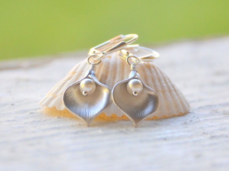Silver Calla Lily Flower Petal and Pearl Dangle Earrings