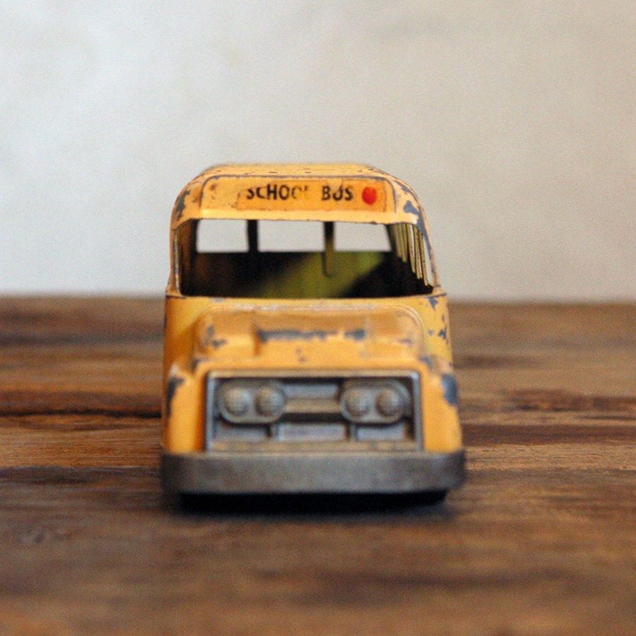 Hubley School Bus - Vintage 60s Diecast Toy