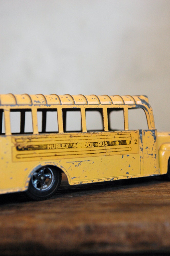 Hubley School Bus - Vintage 60s Diecast Toy