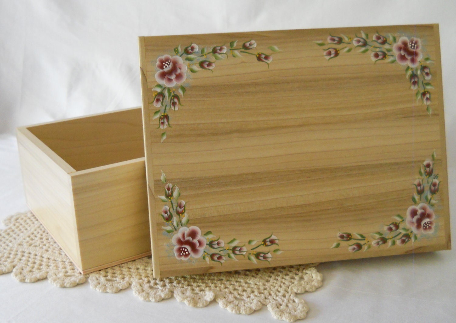 Poplar Floral Keepsake Box
