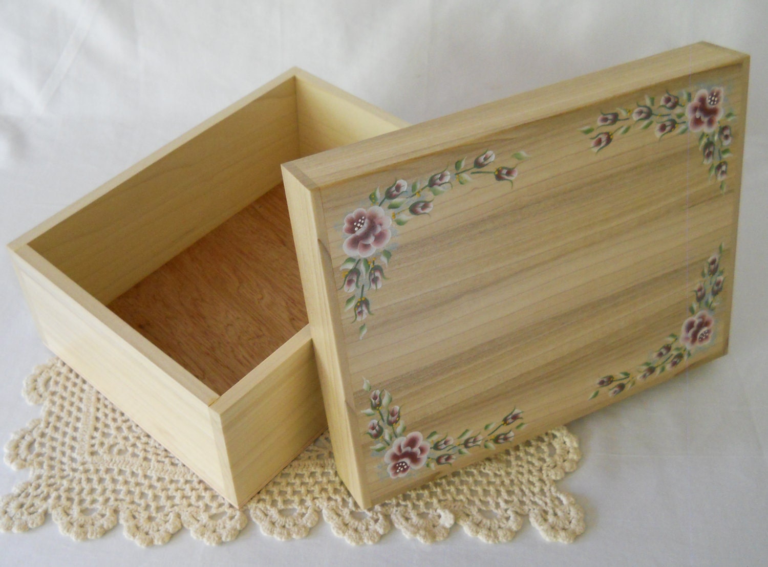 Poplar Floral Keepsake Box