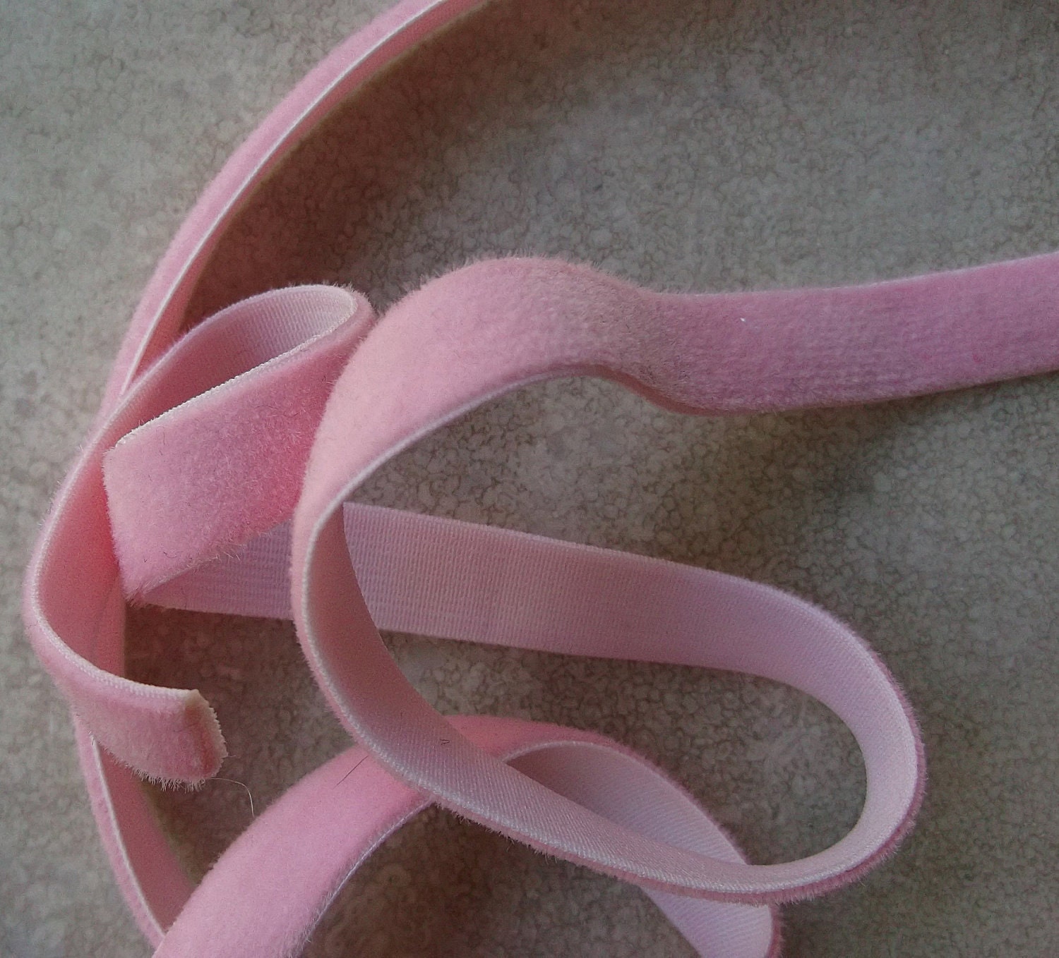 Elegant baby pink 3/8" velvet ribbon- Christmas Il_570xn