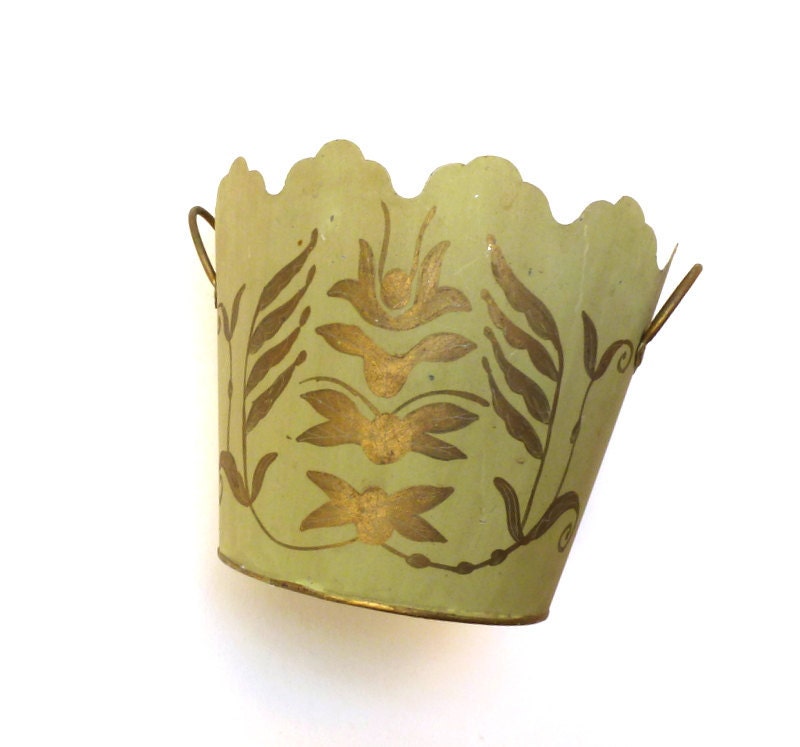 Vintage Metal Wastebasket, Hand Painted, Elizabeth Benefield.  Scalloped Edge, Avocado, Gold.  Bathroom, Bedroom, Shabby Chic Decor