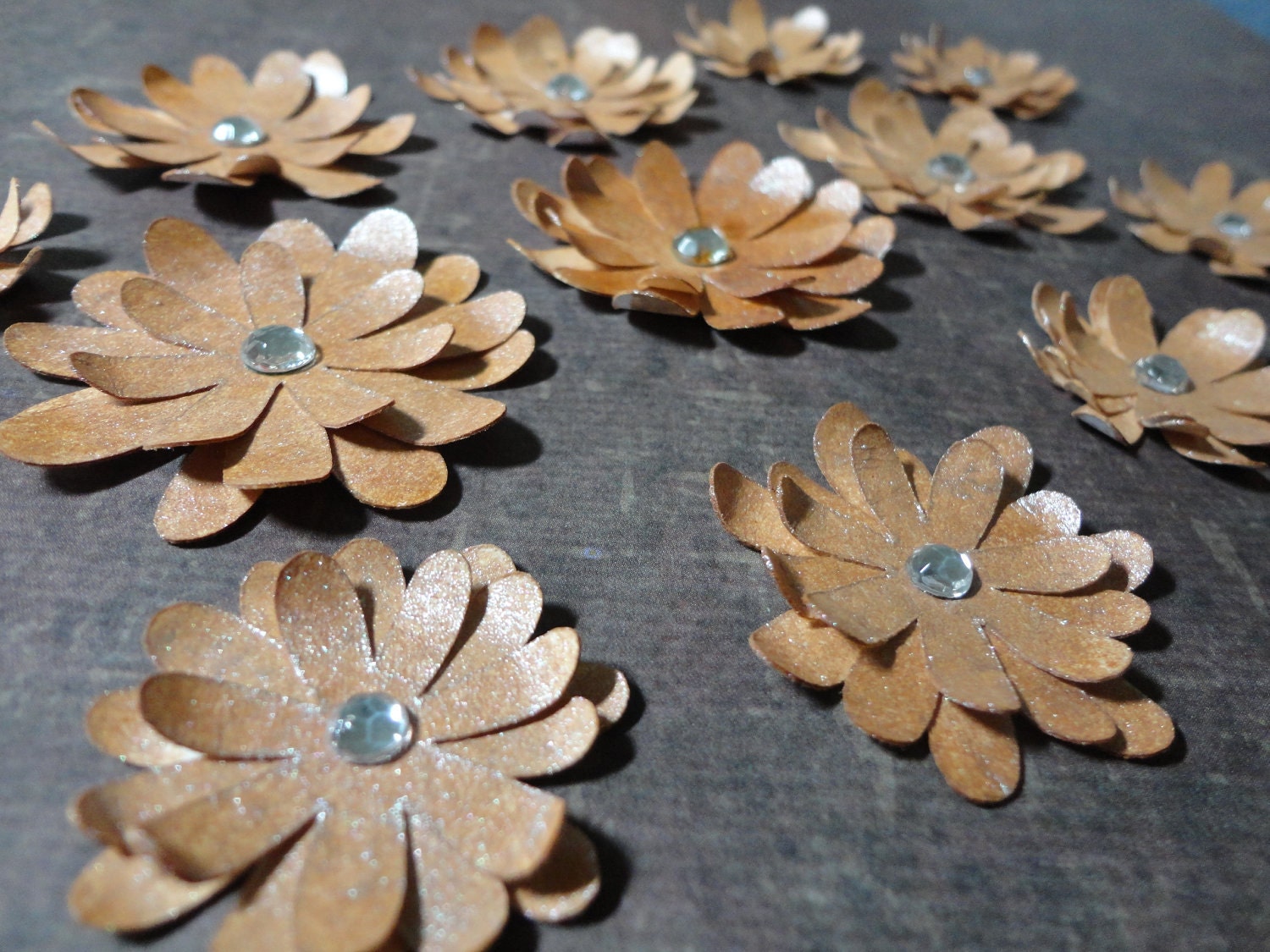 Caramel Latte Layered Daisy Flowers, Rhinestone Gem centre, Caramel Latte Smooch Glimmer mist, Embellishment, Scrapbooking, Cards
