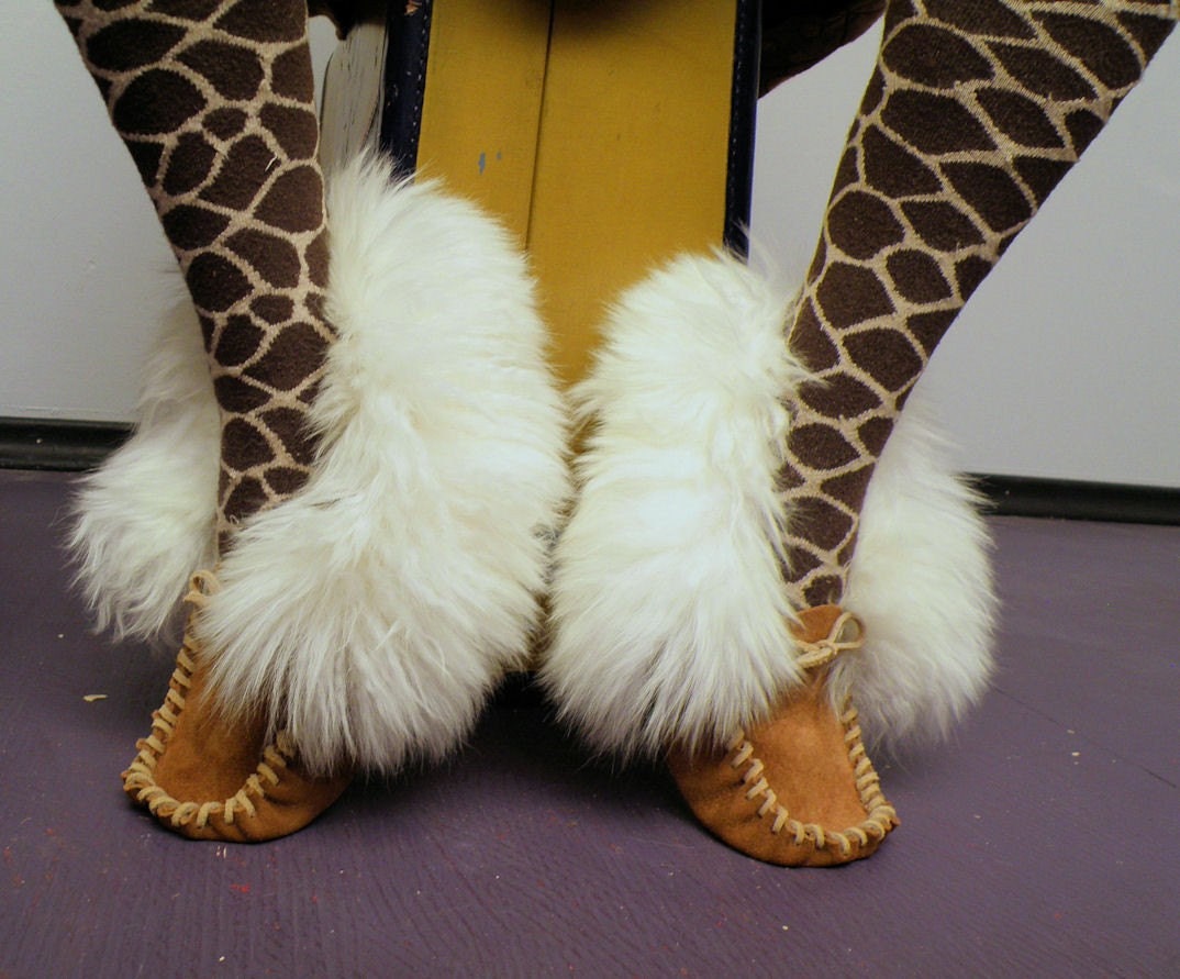 Scout Moccasins, size 9/10 W