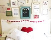 Crochet Red Hearts Garland L - 22 hearts