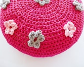 Crochet Flower Pouf Ottoman Floor Cushion PDF pattern - English (US terms) and Dutch pattern available