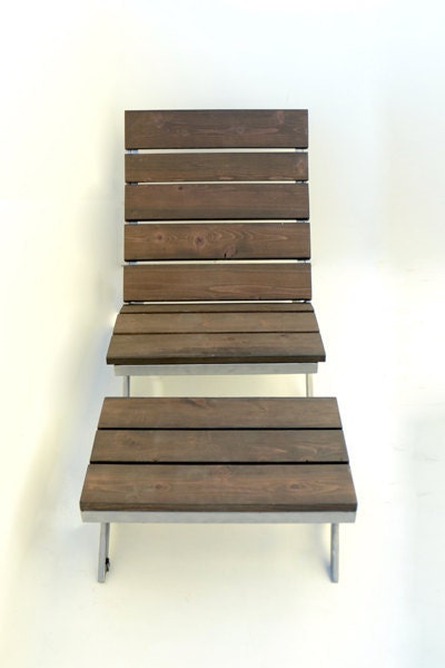 Cogburn chair