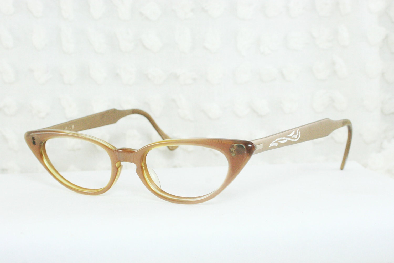 1950's Cat Eye Glasses Tan Star Aluminum Etched Temple Wide 46/18 Hybrid Frame USA Made