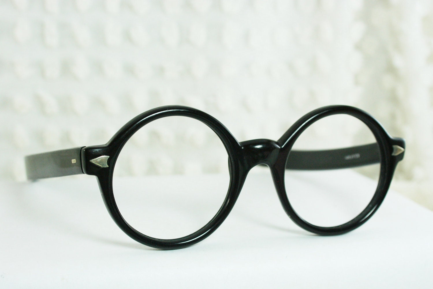 Vintage 60s Glasses 1960s Round Eyeglasses Black Horn Rim Unisex 22/46 Optical Frame