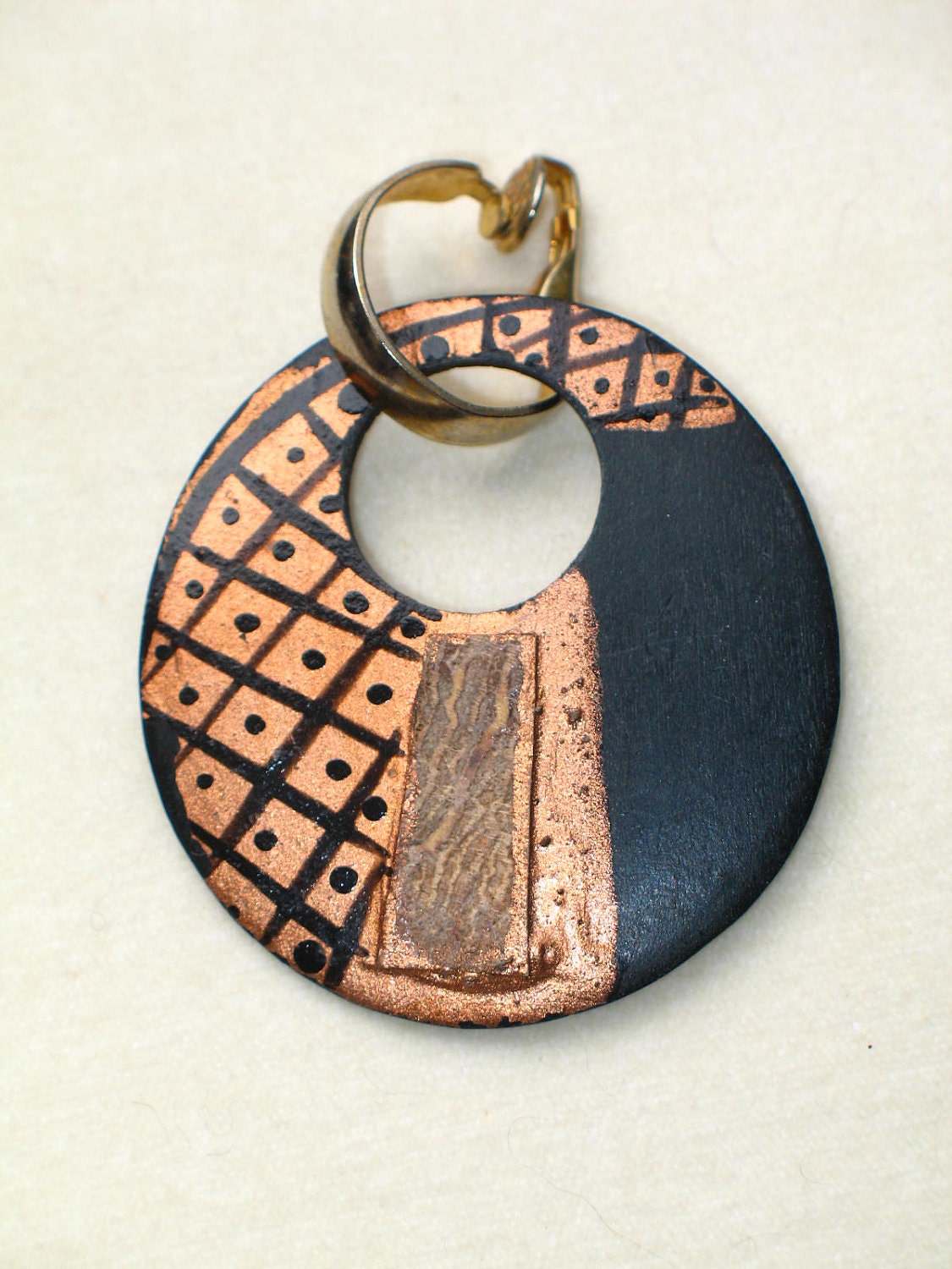 80s Op Art Wooden Copper and Black Round Dangle Geometrical Design Clip on Earrings