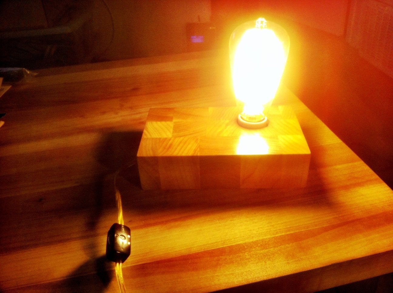 Poplar wood grain block lamp