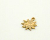 Vintage gold star charm pendant