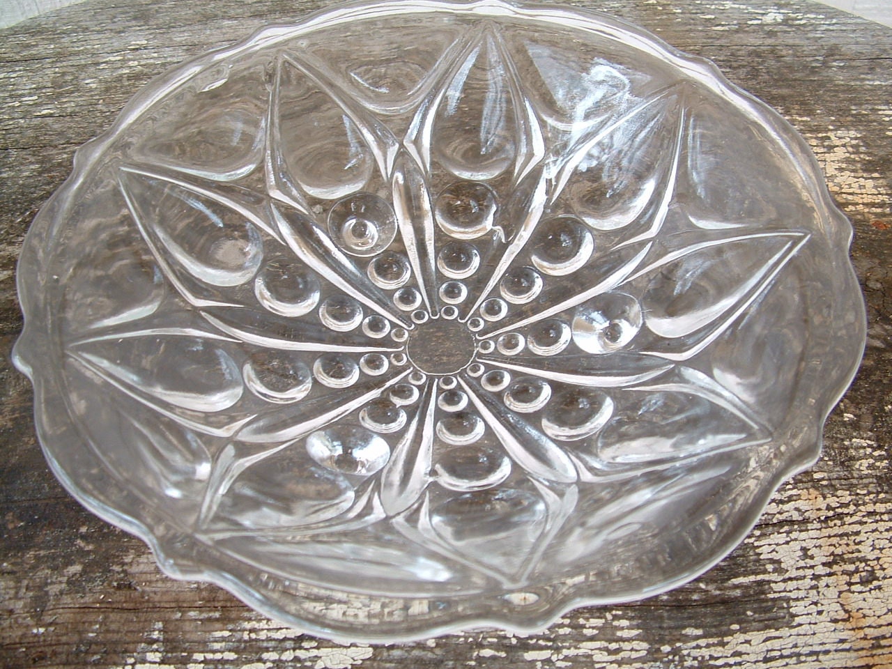 Anchor Hocking Bubble Pattern Dish with Feet -  Vintage