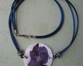 Graduation Gift GIRL Blue Violet Flower Necklace Pendant Botanical Jewelry Real Pressed Purple Blue Hydrangea Flower Shell Pendant Necklace