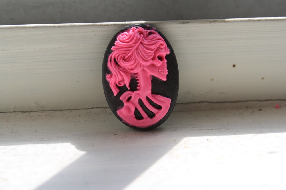 Lovely Lenore Rockabilly Skeleton Bride Bubblegum 25mm x 18mm Loose Polymer Clay Cameos - Set of Three