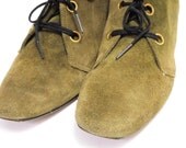 60's SEARS size 8 JAUNTY green suede booties