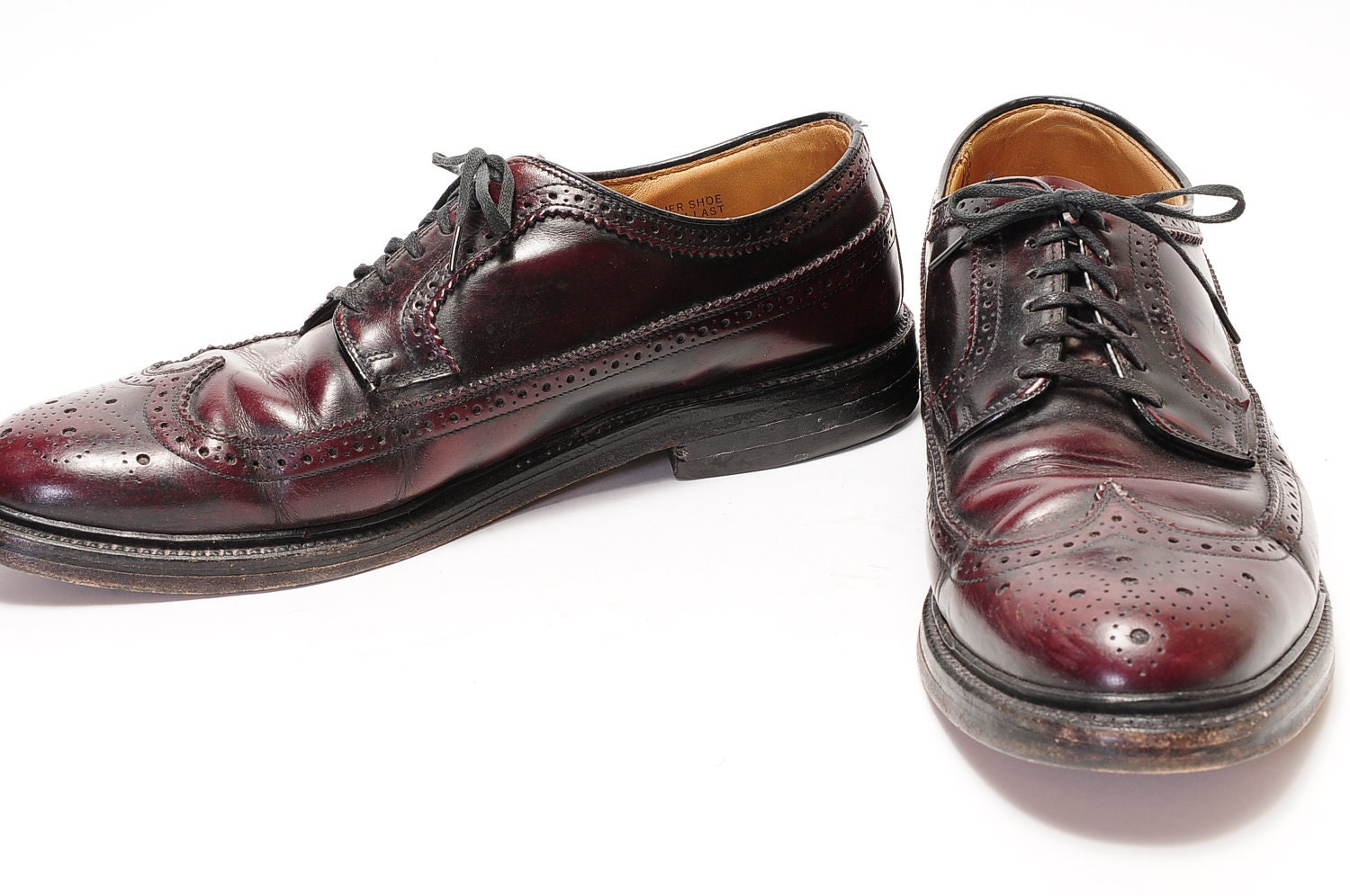 Hanover Size 10 D / B Wingtip Shoe Men's