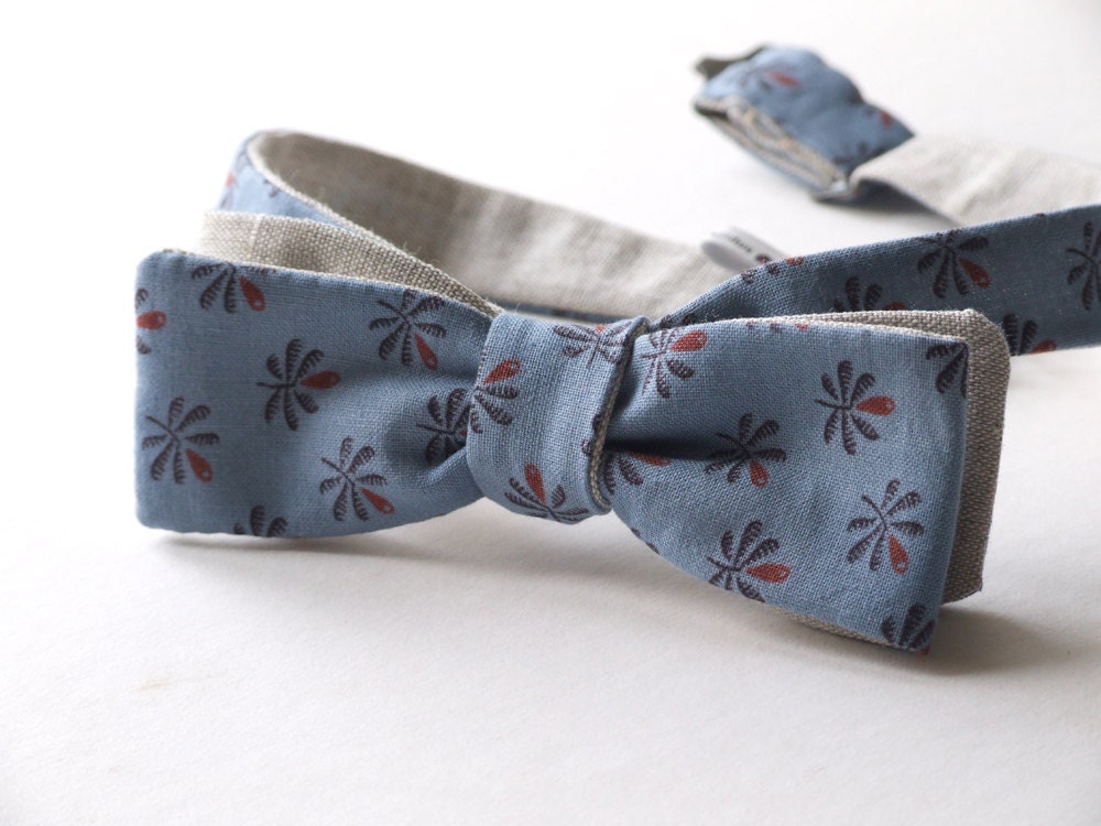 Skinny style bow tie - blue cotton print fabric & linen fabric on reverse, self tie, freestyle for men.