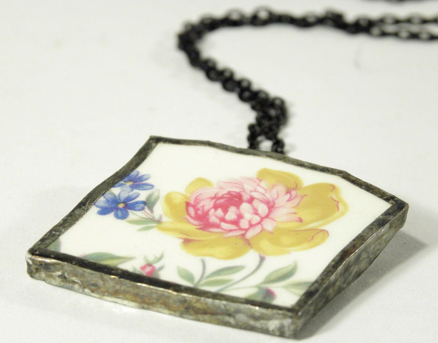 vintage plate ceramic chunk necklace . broken 1950s flower saucer . black patina edges . gift for ceramicist or potter